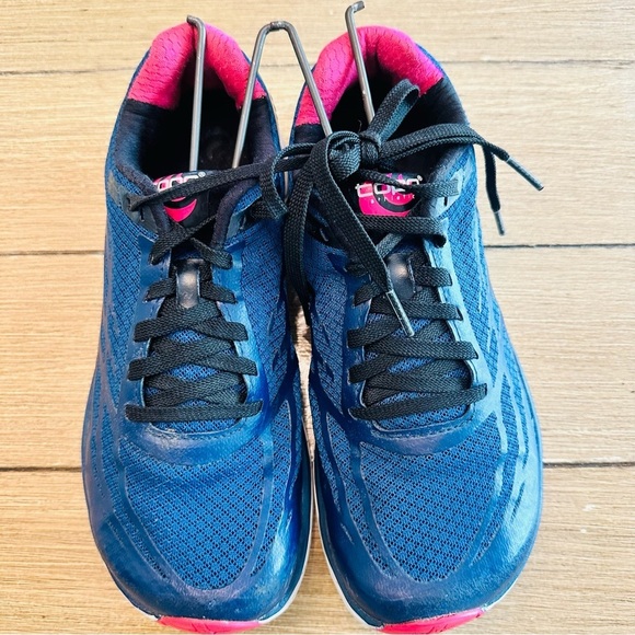 WOMEN'S TOPO ATHLETIC W-MAGNIFLY 2 NAVY/PINK - Picture 9 of 10